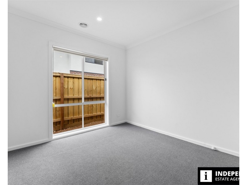 4  Solera street, Brookfield VIC 3338