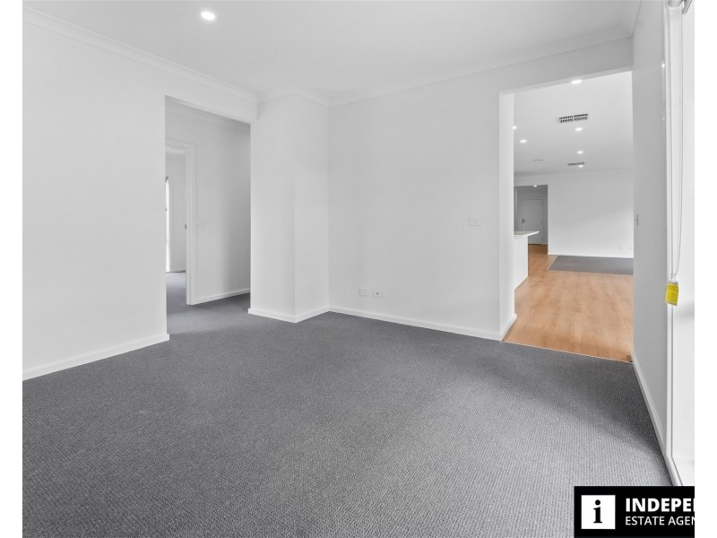 4  Solera street, Brookfield VIC 3338