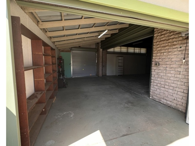 9 Sutherland Avenue, Melton South VIC 3338