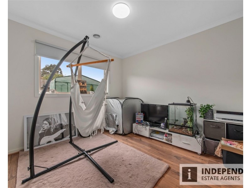 2/11 Bouvardia Crescent, Frankston North VIC 3200