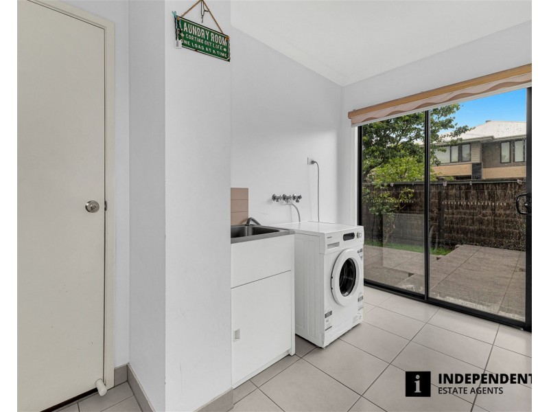 2 Quintino Walk, Clyde North VIC 3978