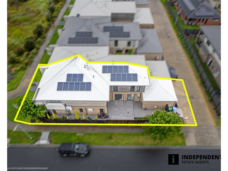 2 Quintino Walk, Clyde North VIC 3978