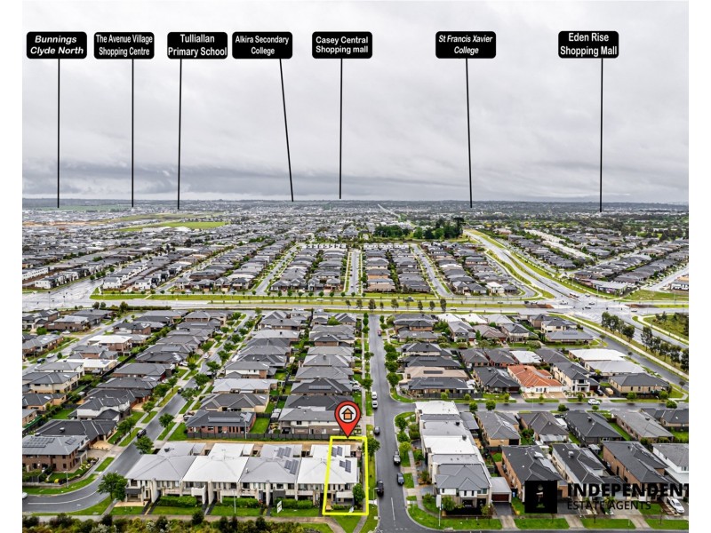 2 Quintino Walk, Clyde North VIC 3978