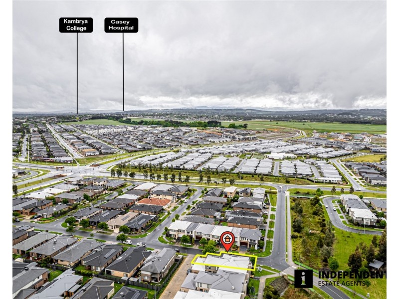 2 Quintino Walk, Clyde North VIC 3978