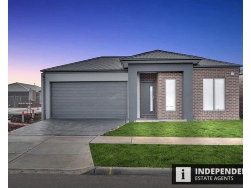 34 Trudeau Road, Melton South VIC 3338