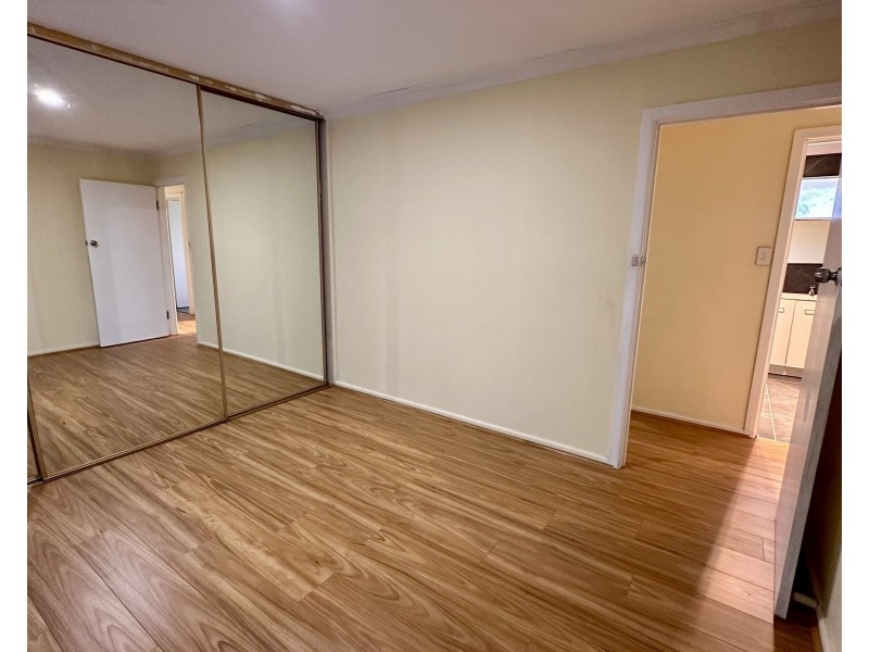 24 Blaxland Rd, Melton South VIC 3338