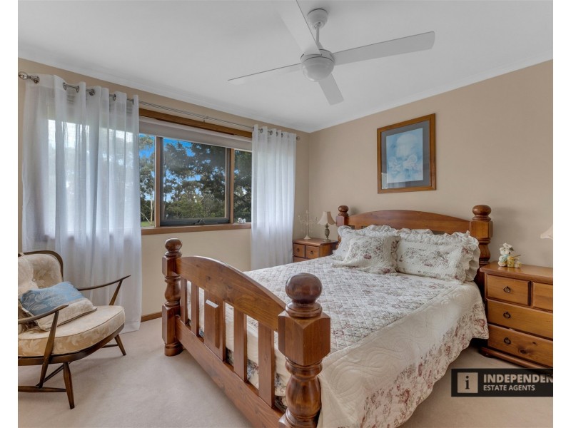 8  Kororoit Court, Kurunjang VIC 3337