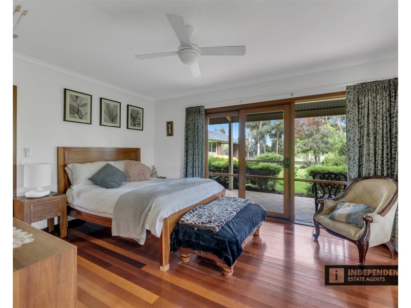8  Kororoit Court, Kurunjang VIC 3337
