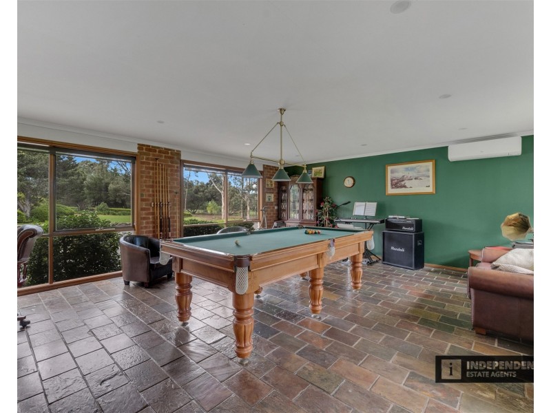 8  Kororoit Court, Kurunjang VIC 3337