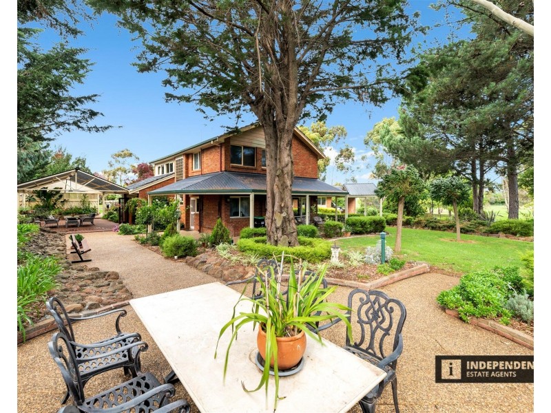 8  Kororoit Court, Kurunjang VIC 3337
