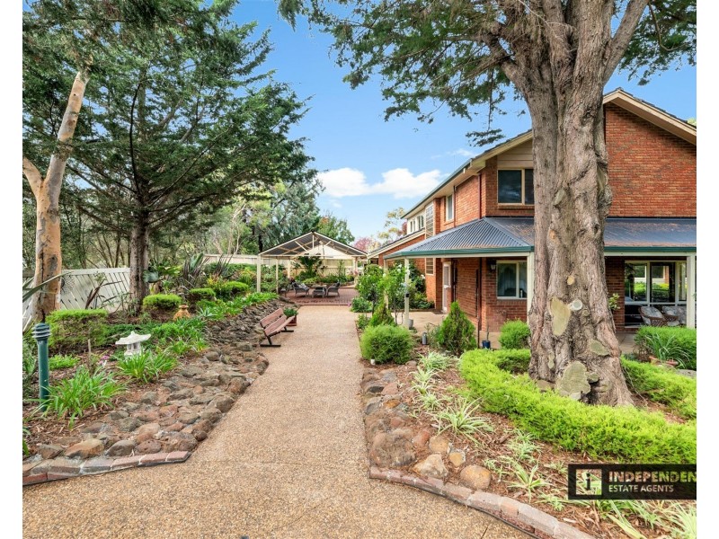 8  Kororoit Court, Kurunjang VIC 3337