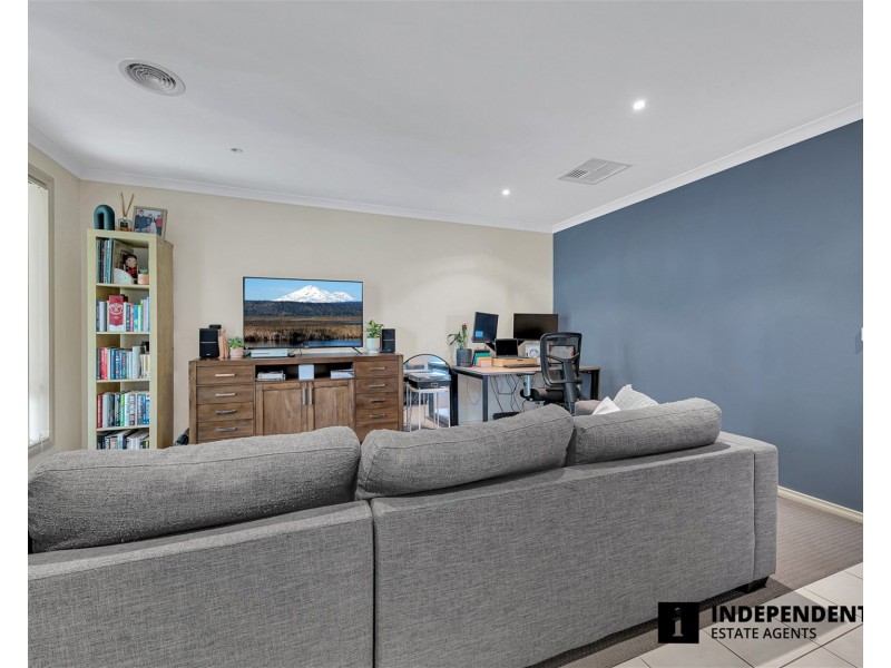 23 Donohue Street, Cranbourne East VIC 3977