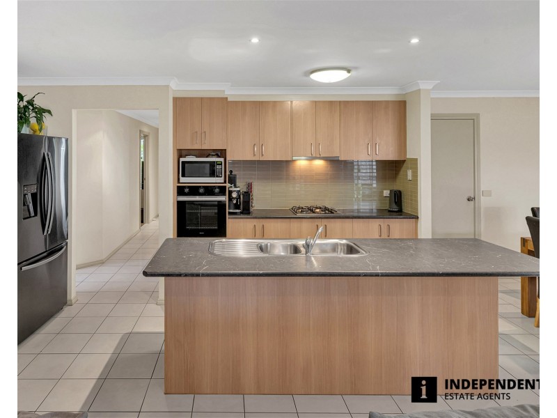 23 Donohue Street, Cranbourne East VIC 3977