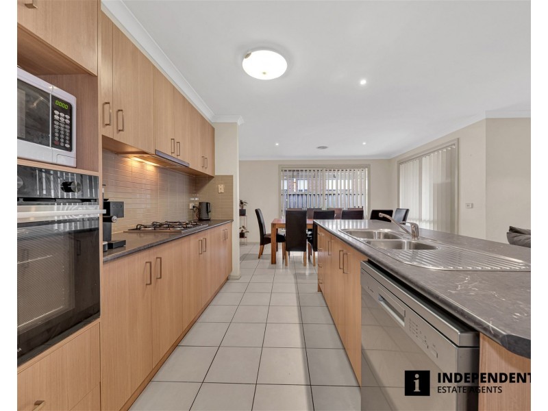 23 Donohue Street, Cranbourne East VIC 3977