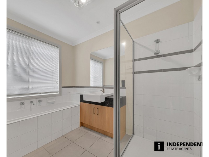 23 Donohue Street, Cranbourne East VIC 3977