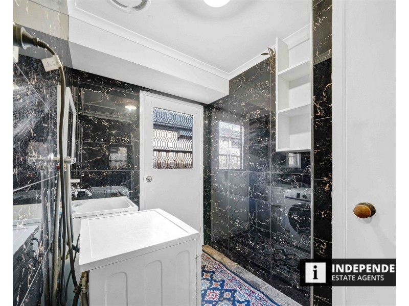 9 Garfield close, Melton South VIC 3338