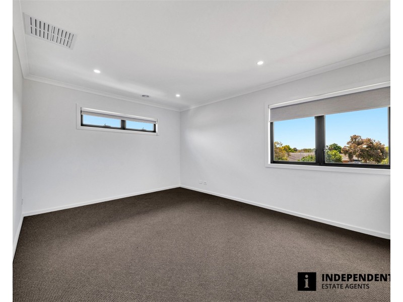 1/80 Marylyn Place, Cranbourne VIC 3977