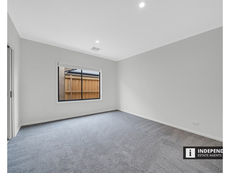 17 Belle-Fleur Way, Brookfield VIC 3338