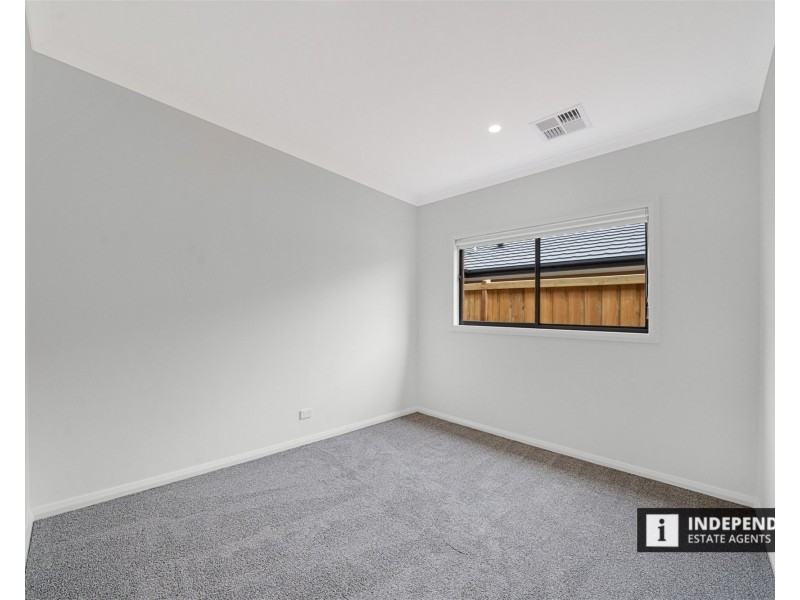 17 Belle-Fleur Way, Brookfield VIC 3338