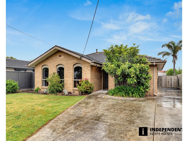 36 Marklin St, Cranbourne VIC 3977