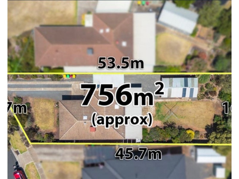 1 Bennett St, Melton South VIC 3338
