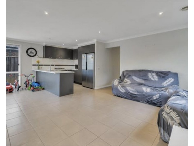 27 Andie Way, Tarneit VIC 3029
