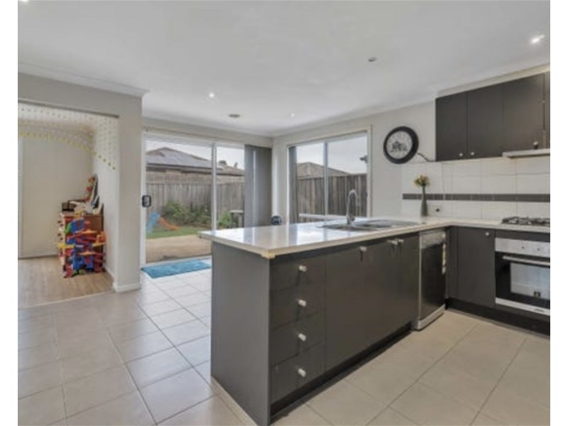 27 Andie Way, Tarneit VIC 3029
