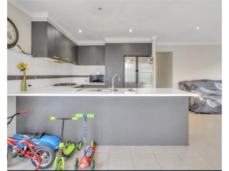27 Andie Way, Tarneit VIC 3029