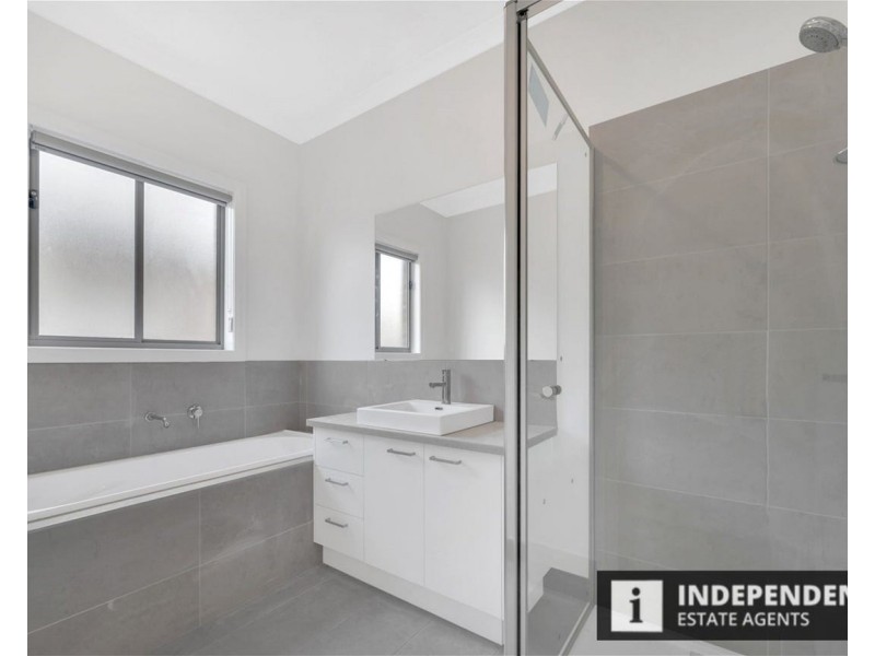 13 Kallara Road, Brookfield VIC 3338