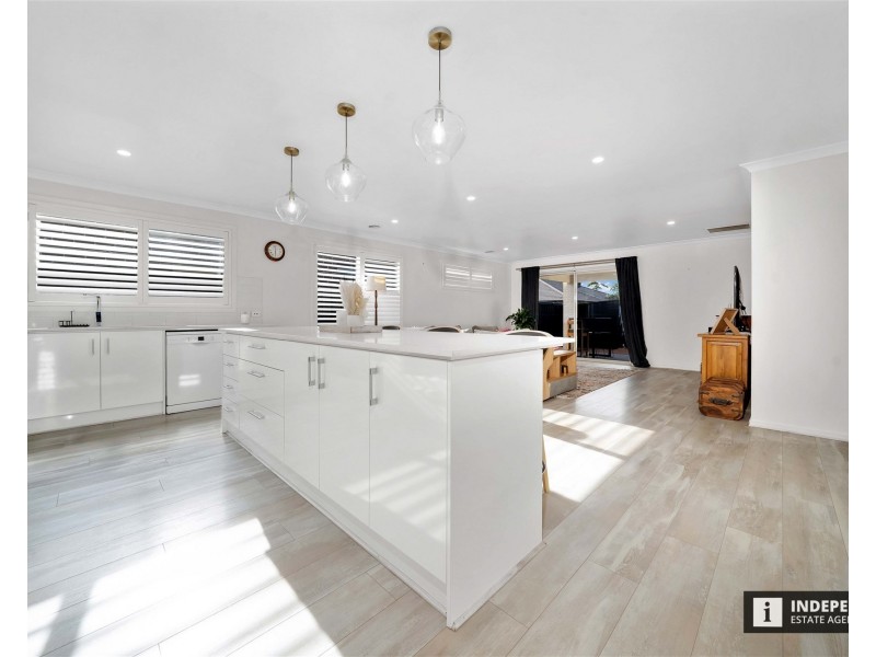 23 Merano Circuit, Cranbourne South VIC 3977