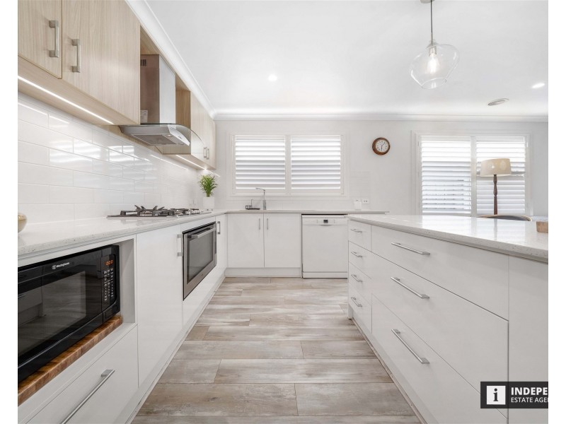 23 Merano Circuit, Cranbourne South VIC 3977