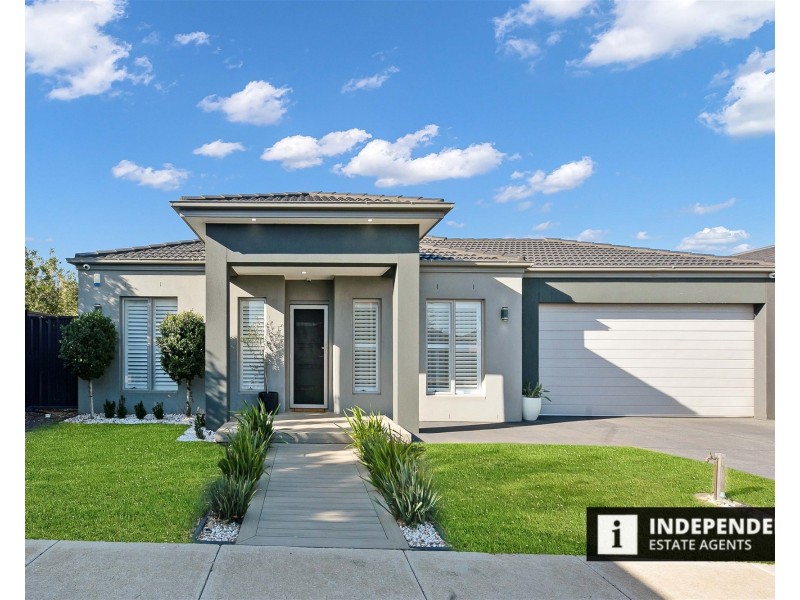 3 Cardigan Close, Melton South VIC 3338