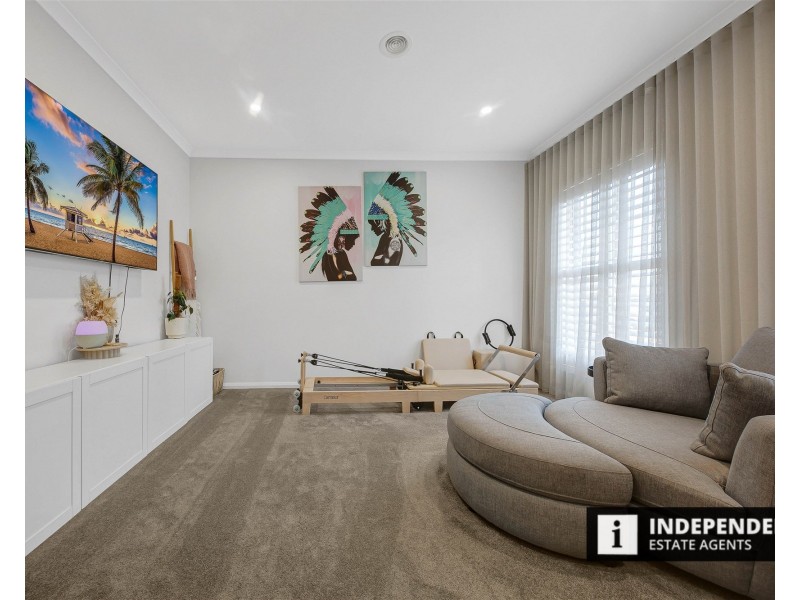 3 Cardigan Close, Melton South VIC 3338