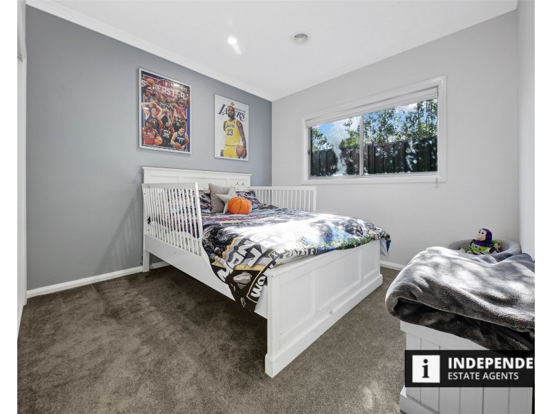 3 Cardigan Close, Melton South VIC 3338
