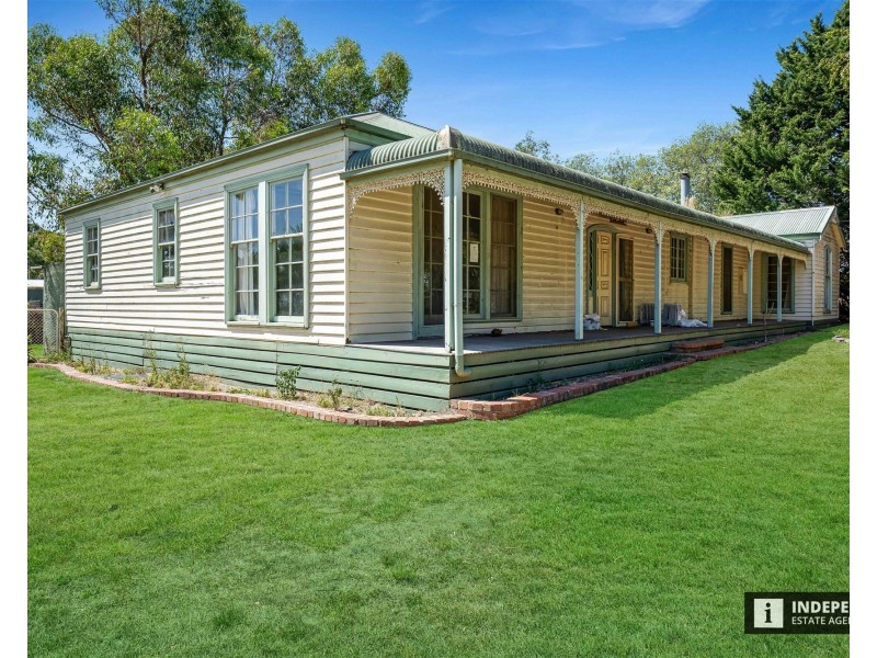 15 Garden Street, Cranbourne East VIC 3977