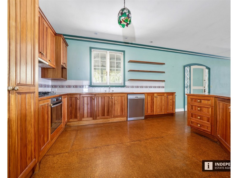 15 Garden Street, Cranbourne East VIC 3977