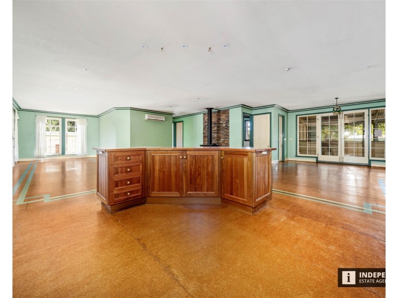 15 Garden Street, Cranbourne East VIC 3977