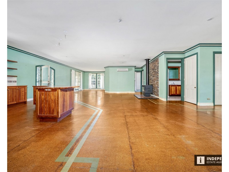 15 Garden Street, Cranbourne East VIC 3977