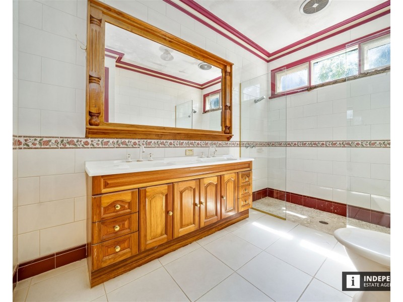 15 Garden Street, Cranbourne East VIC 3977