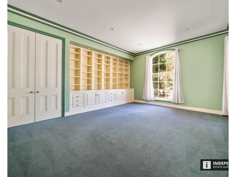 15 Garden Street, Cranbourne East VIC 3977