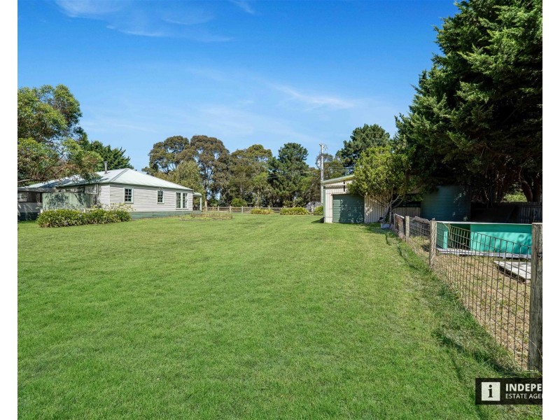 15 Garden Street, Cranbourne East VIC 3977