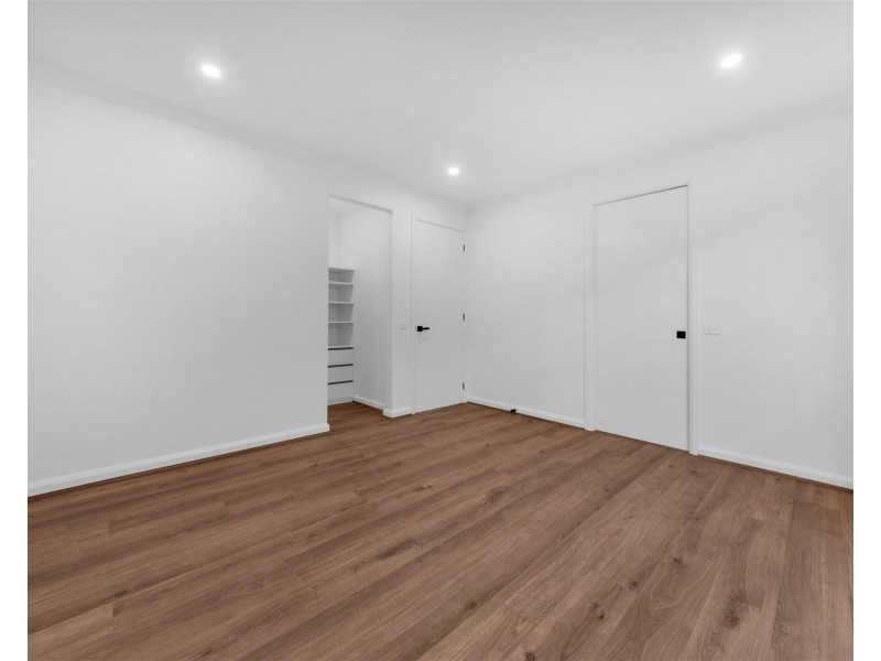 2 Ruff Way, Melton South VIC 3338