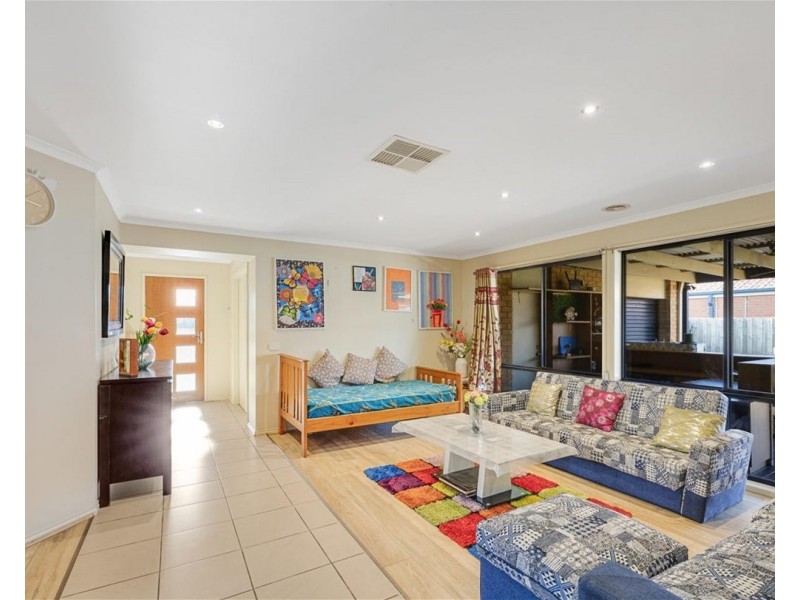 69  Dalray Crescent, Kurunjang VIC 3337
