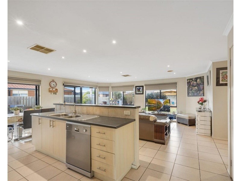 69  Dalray Crescent, Kurunjang VIC 3337
