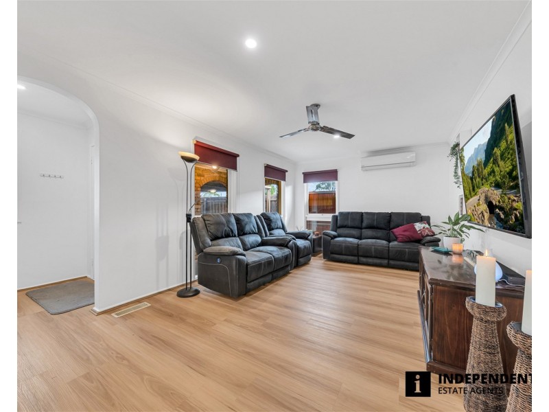 31 Fenfield Street, Cranbourne VIC 3977