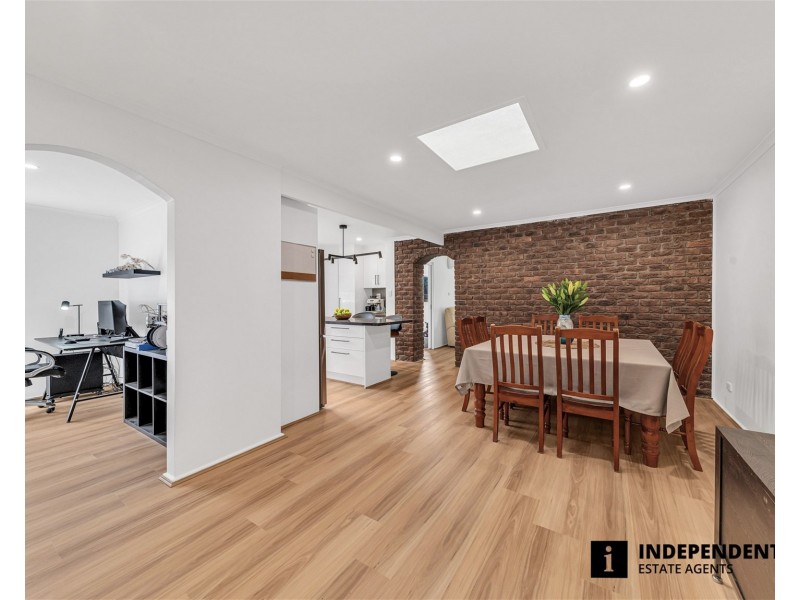 31 Fenfield Street, Cranbourne VIC 3977