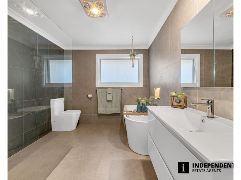 31 Fenfield Street, Cranbourne VIC 3977
