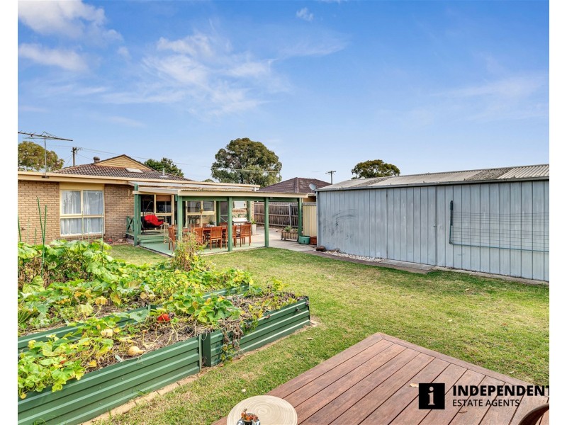 31 Fenfield Street, Cranbourne VIC 3977