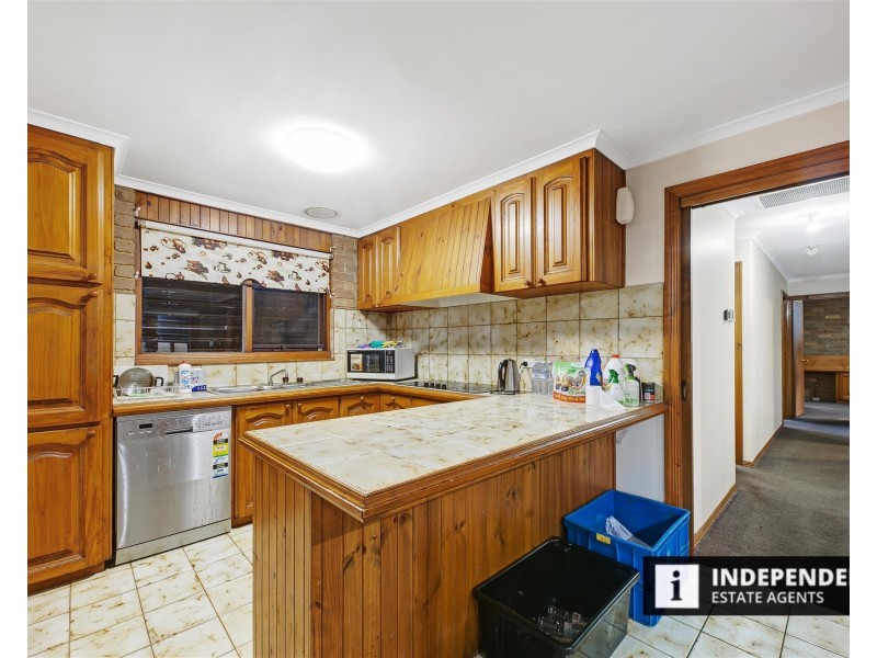 17 Monash Street, Melton South VIC 3338