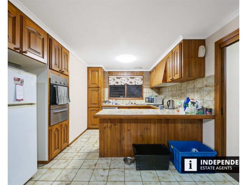 17 Monash Street, Melton South VIC 3338